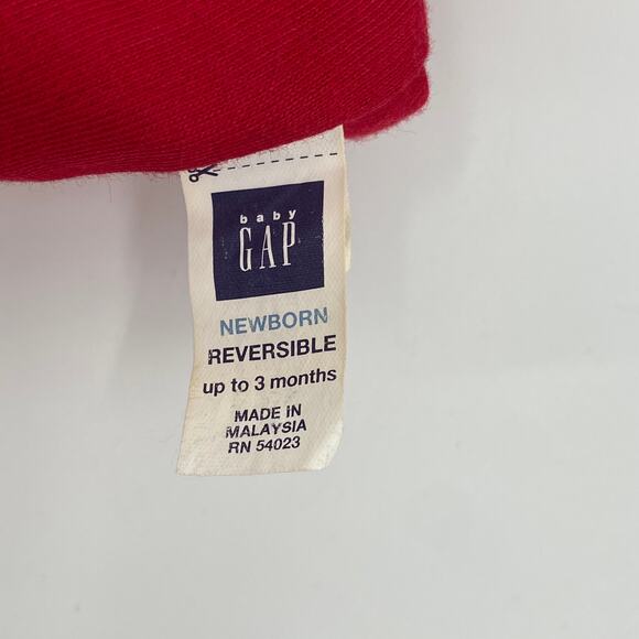 Baby Gap Reversible Holiday hat and socks - Picture 4 of 5